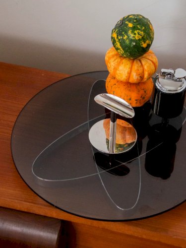 Marcel, le plateau rond en verre fumé N°118