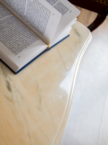 Marie-Pierre, la table basse en laiton et marbre N°66