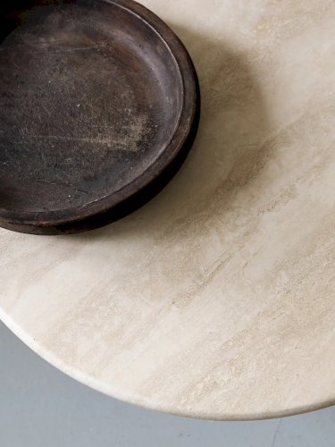 Marie-Pierre, la table basse en travertin N°46