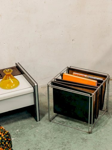 Marius, le porte-revues en cuir marron N°177