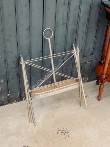 Marius, le porte-revues en laiton N°167