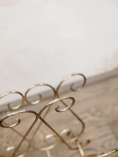 Marius, le porte-revues en métal doré N°46