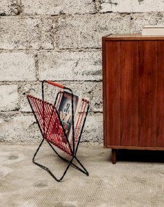 Marius, the metal magazine rack No. 152