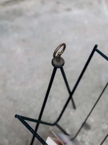 Marius, le porte-revues en métal N°87