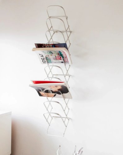 Marius, le porte-revues en métal pliable N°204