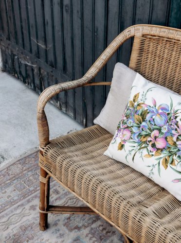 Martine, la banquette en rotin N°23