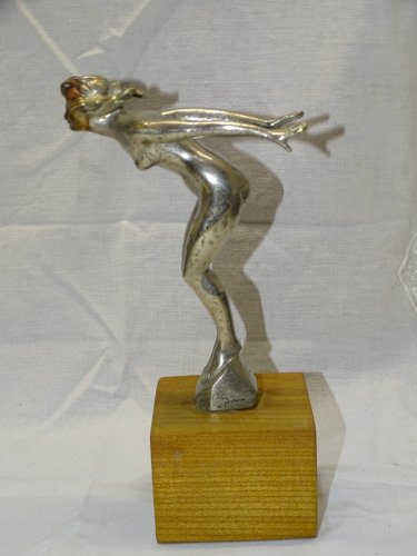 -MASCOTTE SIGNEE AEL BRONZE ARGENTE PLONGEUSE sur SOCLE BOIS ALBERT ? COLLECTION