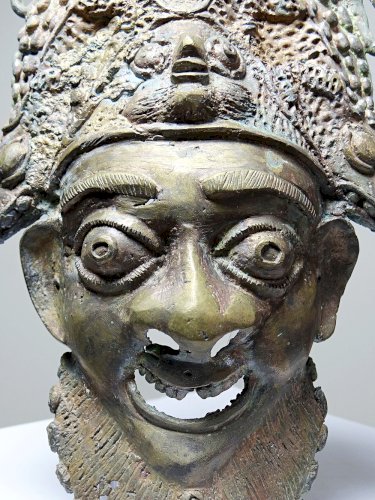 Masque Africain en Bronze vintage Bamoun, Cameroun