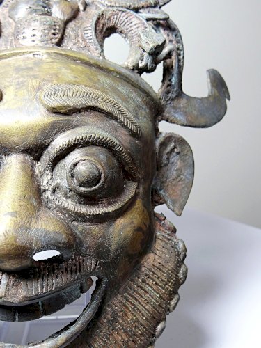 Masque Africain en Bronze vintage Bamoun, Cameroun