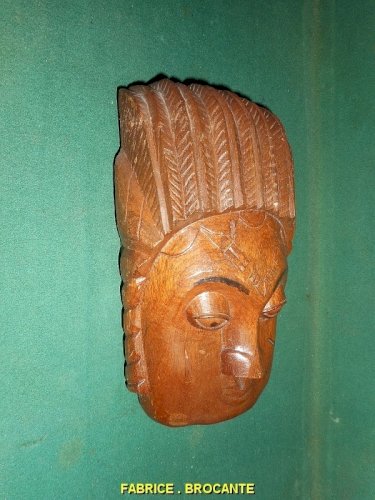 MASQUE BAOULE EN BOIS SCULPTE