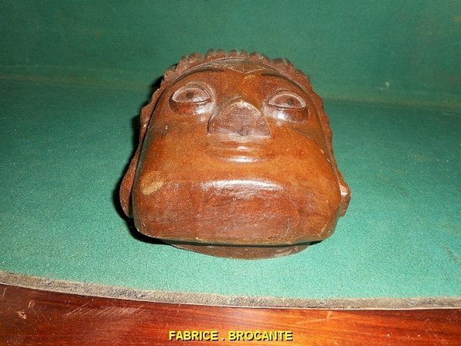 MASQUE BAOULE EN BOIS SCULPTE