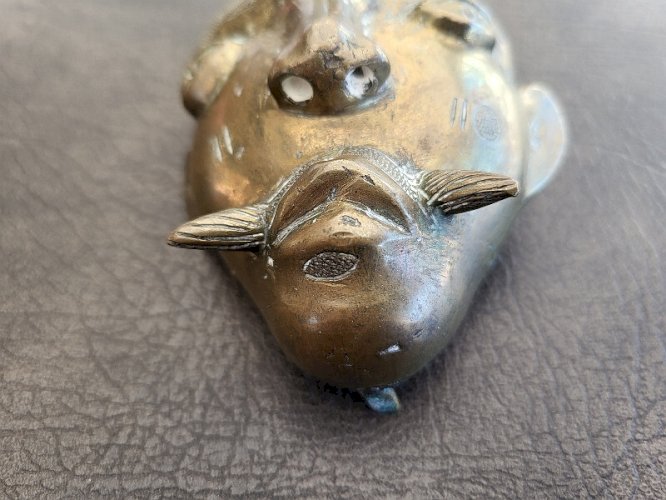 MASQUE EN BRONZE AFRICAIN REF BOUCH N°6