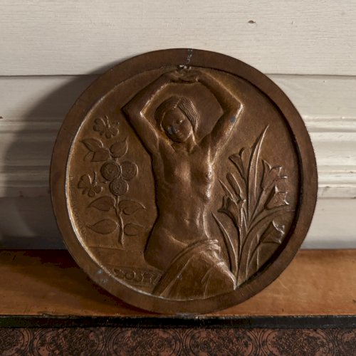 Matrice pour médaille femme nue par Anie Mouroux XXe M3582