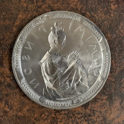 Matrice pour médaille Mimi Pinson par Anie Mouroux XXe M3576