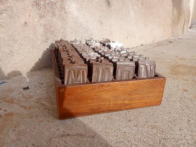 Matrices en acier pour plaques d'immatriculation 