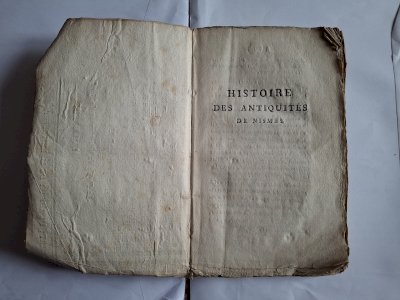 Maucomble Histoire des antiquités de la ville de Nîmes édition de 1806