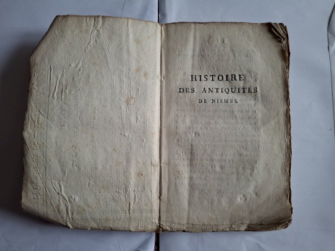 Maucomble Histoire des antiquités de la ville de Nîmes édition de 1806