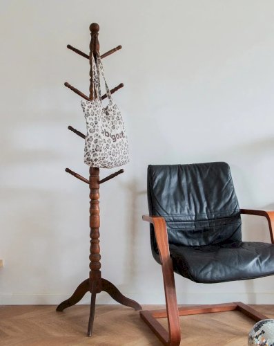 Max, le porte-manteau en bois N°174