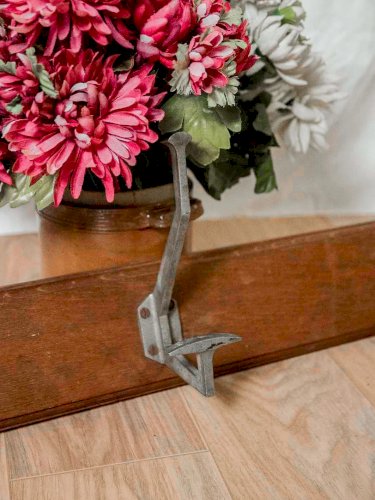 Max, le porte-manteau en bois N°198