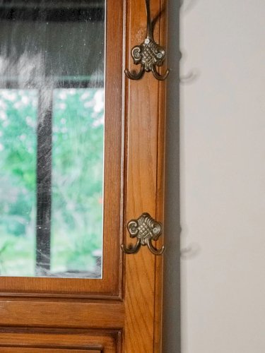 Max, le porte-manteau en bois N°203