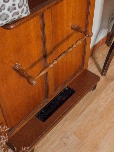 Max, le porte-manteau en bois N°203