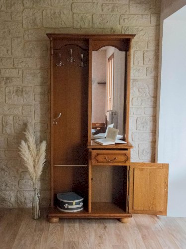 Max, le porte-manteau en bois N°208