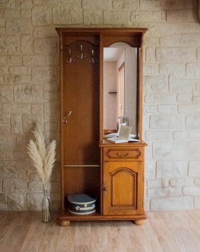 Max, le porte-manteau en bois N°208