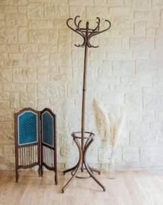 Max, le porte-manteau perroquet en bois N°207