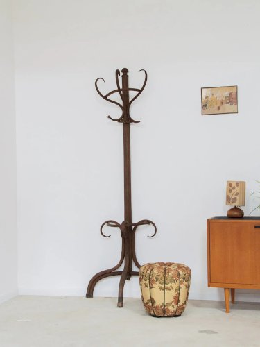 Max, le porte-manteau Thonet N°39