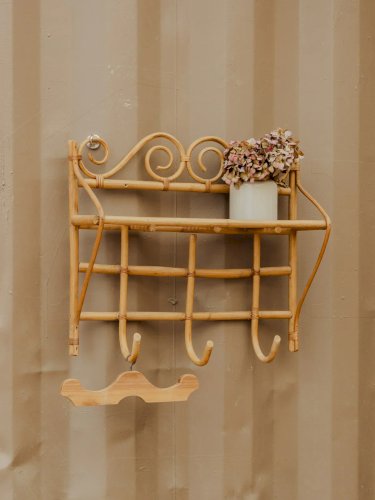 Max, le porte-manteaux en rotin N°190