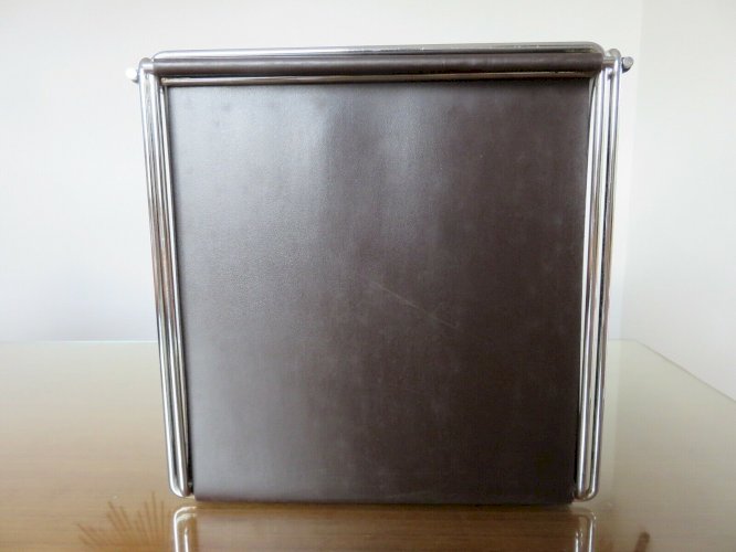 MAX SAUZE CORBEILLE A PAPIER MODELE  ISOCELE  METAL CHROME ET SIMILI CUIR 1970