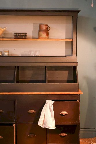 Maximilien, le grand vaisselier noir en bois N°25