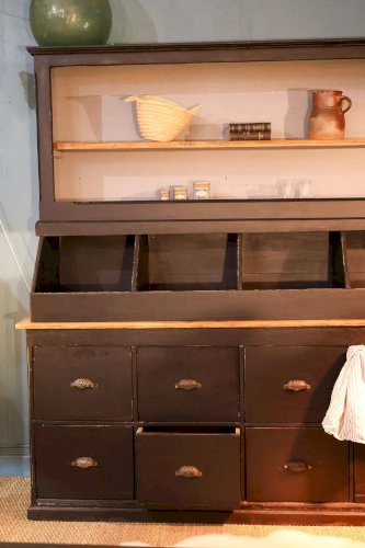 Maximilien, le grand vaisselier noir en bois N°25