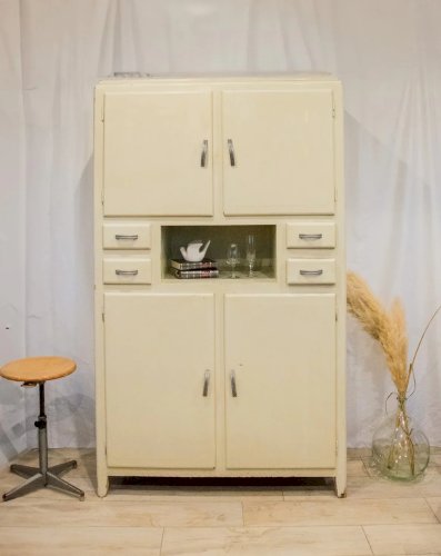 Maximilien, le vaisselier Mado en bois N°36