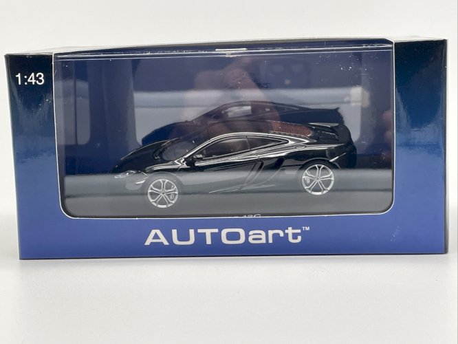 McLaren 12C  1/43 AutoArt