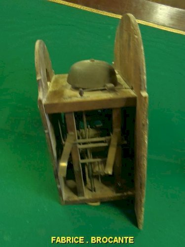 MECANISME DE PENDULE HORLOGE COMTOISE EN BOIS FORET NOIRE