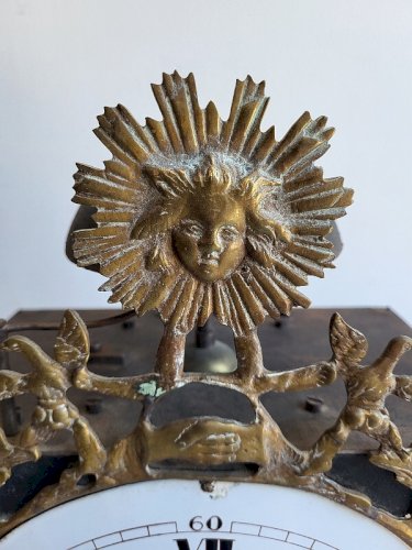 MECANISME D'HORLOGE COMTOISE AU SOLEIL