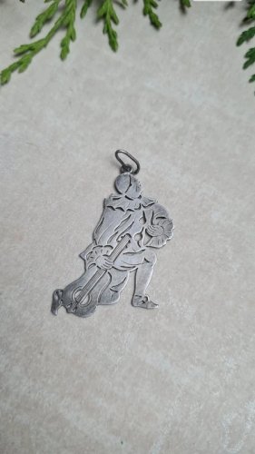 médaille ajourée ancienne