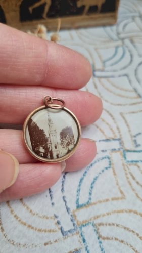 Médaille ancienne religieuse église paroissiale de la nativité de la vierge