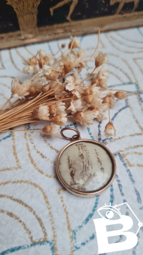 Médaille ancienne religieuse église paroissiale de la nativité de la vierge