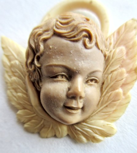 Médaille de berceau Art Déco, bakélite beige: Angelot  de baptême porte-bonheur