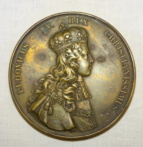 -MEDAILLE DE TABLE BRONZE LUDOVICUS XV REX CHRISTIANISSIMUS 25 Octobus 1722    D