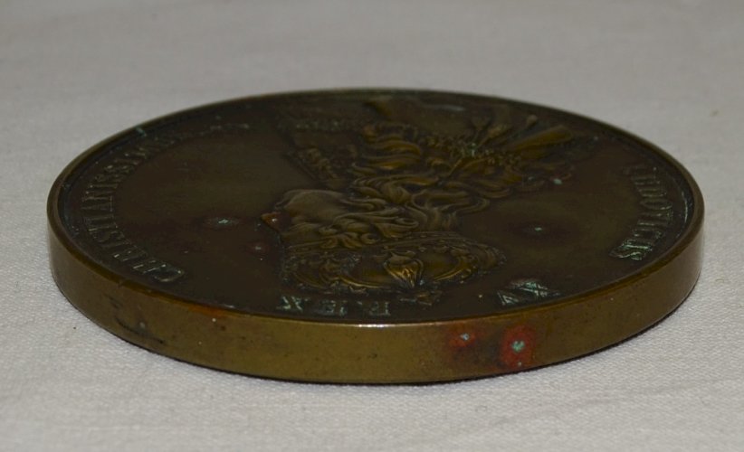 -MEDAILLE DE TABLE BRONZE LUDOVICUS XV REX CHRISTIANISSIMUS 25 Octobus 1722    D