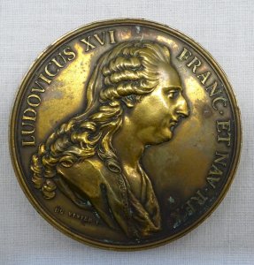 -MEDAILLE DE TABLE BRONZE LUDOVICUS XVI FRANCE & NAVARR REGINA PAR DUVIVIER F. D