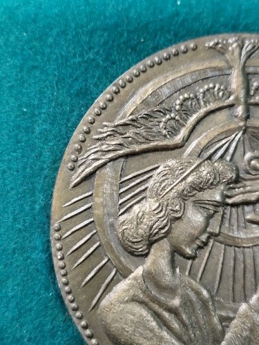 MEDAILLE DE TABLE EN BRONZE 1984 N° 96