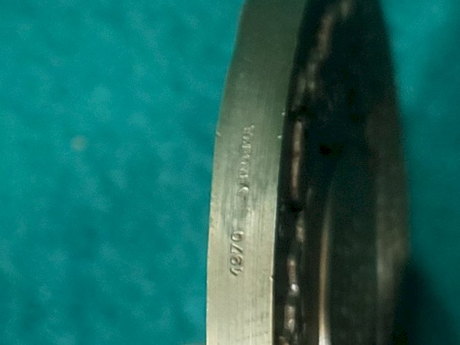 MEDAILLE DE TABLE EN BRONZE OFFERTE PAR OLIVIER DE SARNEZ N°158