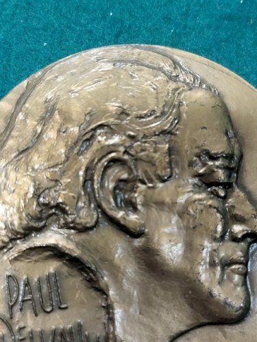 MEDAILLE DE TABLE EN BRONZE PAUL DELVAUX 1976 N° 95