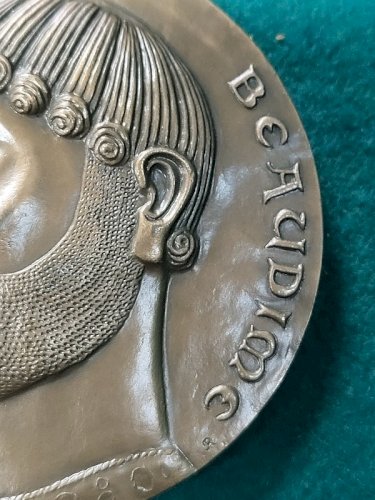 MEDAILLE DE TABLE EN BRONZE RELIQUAIRE DE SAINT BEAUDIME N° 109