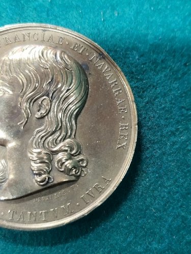 MEDAILLE EN BRONZE LOUIS XVII LUDOVICUS XVII FRANCIAE ET NAVARRAE N° 118