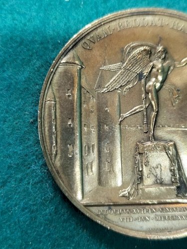 MEDAILLE EN BRONZE LOUIS XVII LUDOVICUS XVII FRANCIAE ET NAVARRAE N° 118